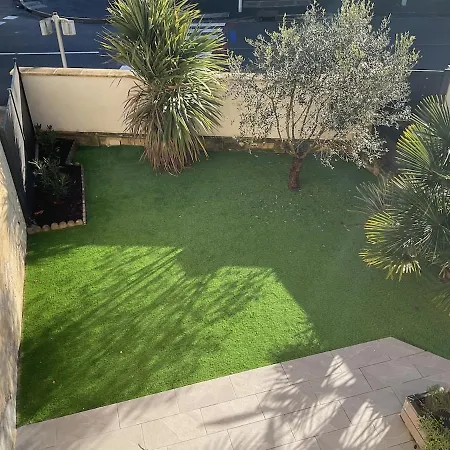 Cosy 70m2 Avec Jardin 900 M Cure * 约泽克